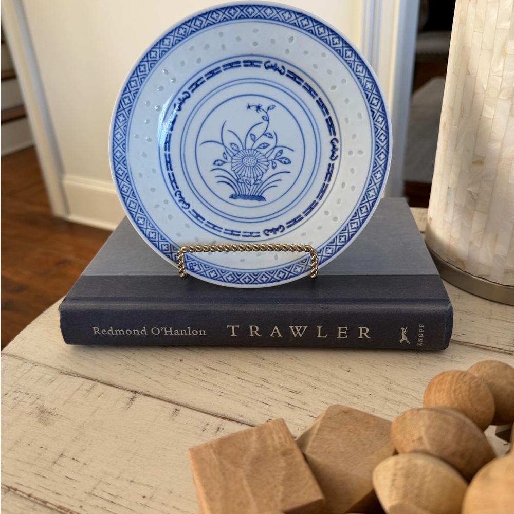 Vintage Mid-Century Blue & White Chinoiserie Plate